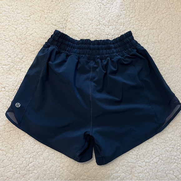 Lululemon Hotty-Hot Short 4” - Picture 2 of 2